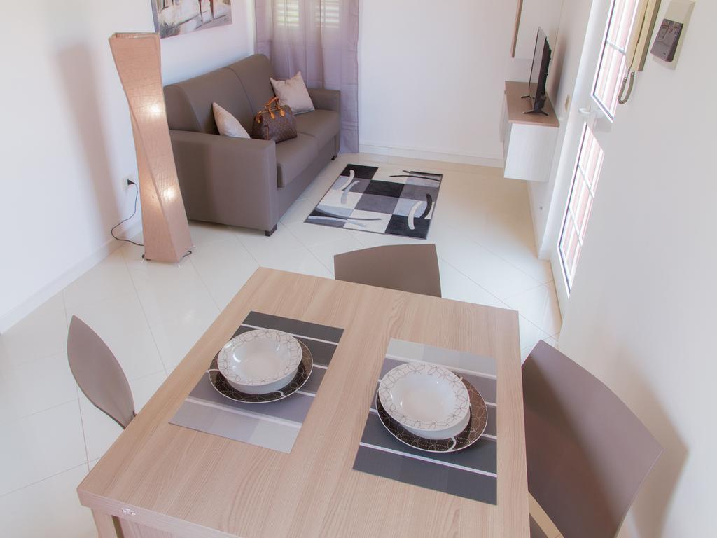 Gelso Bianco Apartments Campofelice Di Roccella Exteriér fotografie